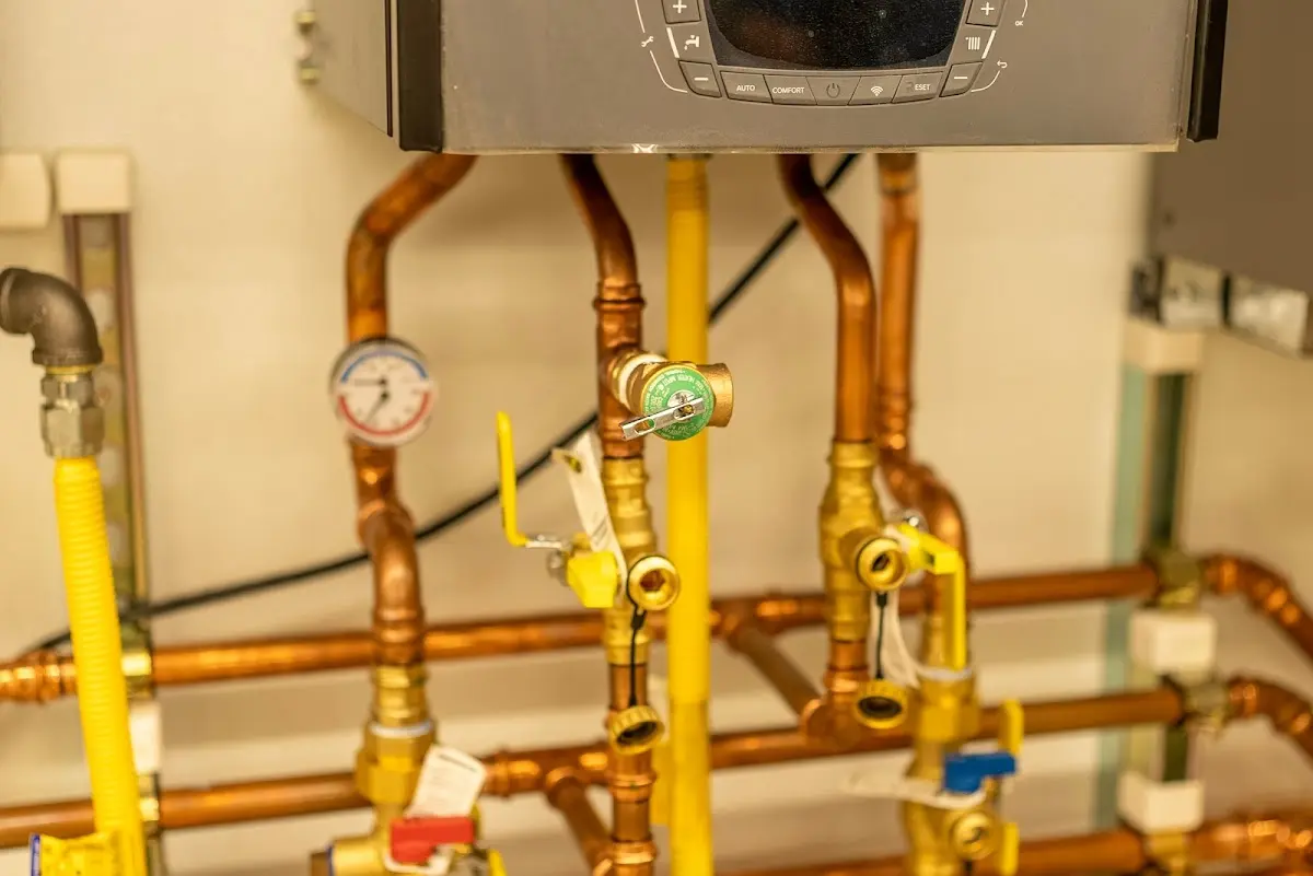 Licensed technician providing Emergency Plumbing for a homeowner in Fort Bliss